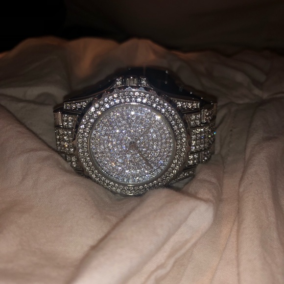 Watch - Picture 3 of 4